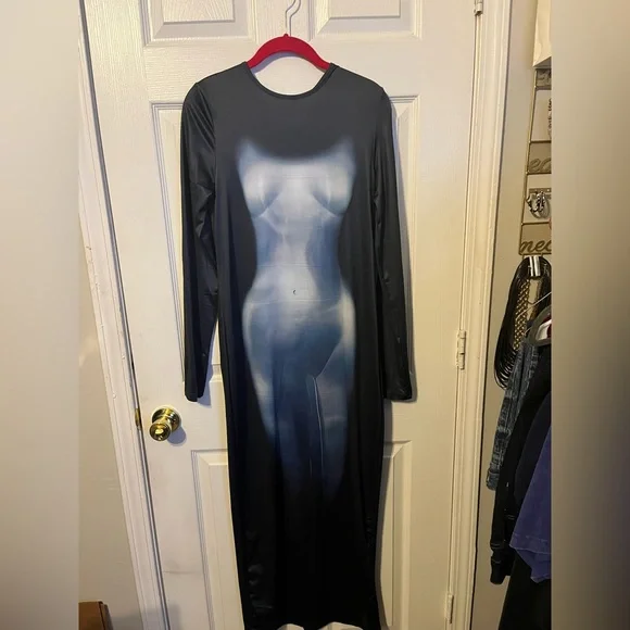 3d Body Print Maxi Dress | Color: Blue | Size: Xl | Micheleconle660's Closet 3d Body Print Maxi Dress | Color: Blue | Size: Xl | Micheleconle660's Closet